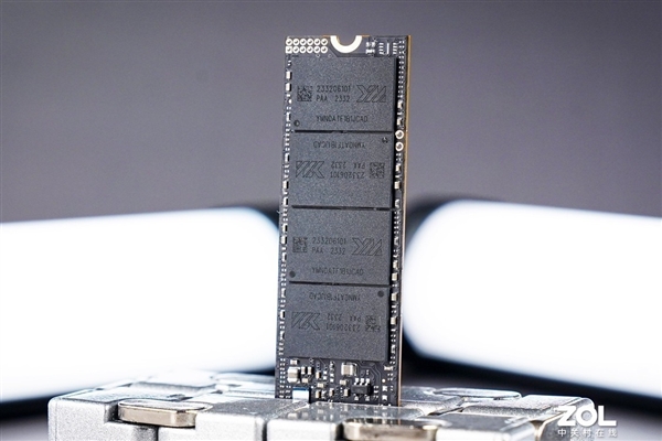 致态TiPlus7100性能实测不朽情缘游戏入口游戏体验满分！(图4)